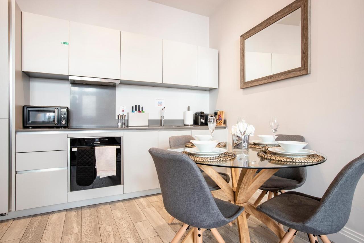 Urban Living'S - Windsor Castle Luxury Apartments Esterno foto